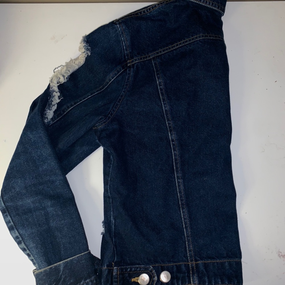 Destroyed jean jacket - Picture 4 of 5
